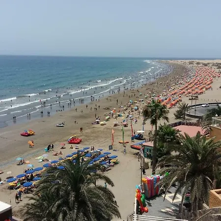 Olas Playa del Ingles (Gran Canaria)